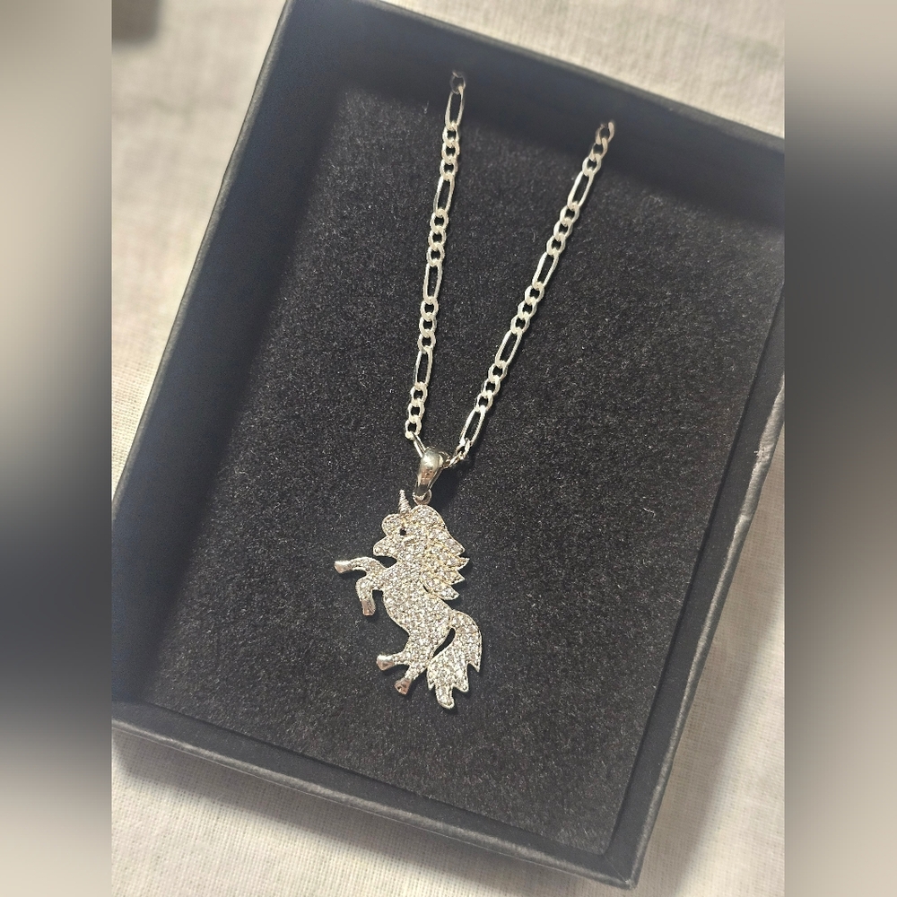 .925 Sterling Silver Elegant UNICORN  Pendant  AND Necklace